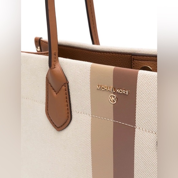 MICHAEL KORS HEIDI TWO TONE CANVAS TOTE BAG - Picture 4 of 6